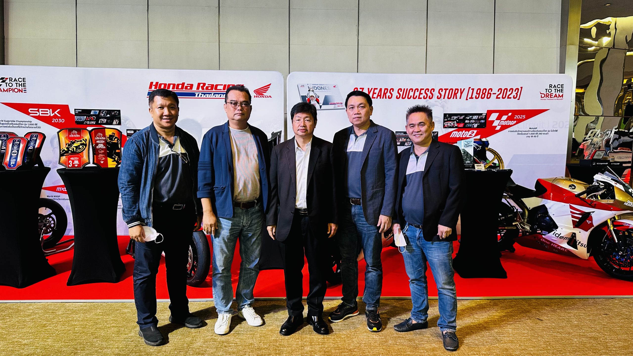 management-team-join-honda-event