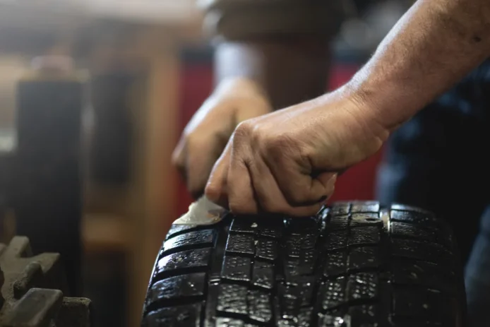 3-ways-to-repair-tire-motorcycle